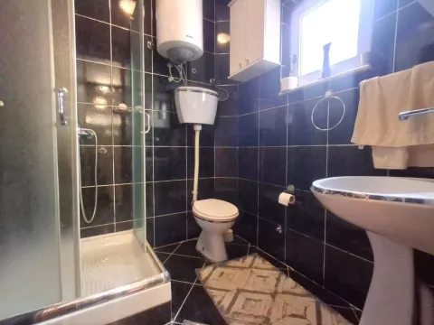 Rent, house, 500m², Gorica C, Podgorica - image 15