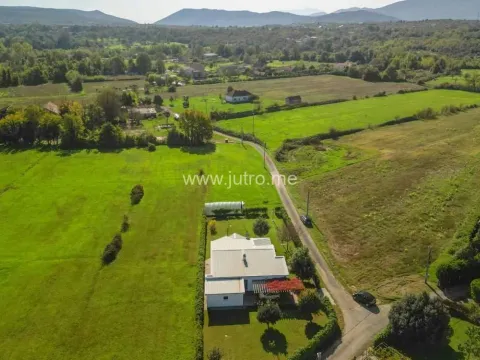 Rent, house, 200m², Gorica, Danilovgrad - image 36