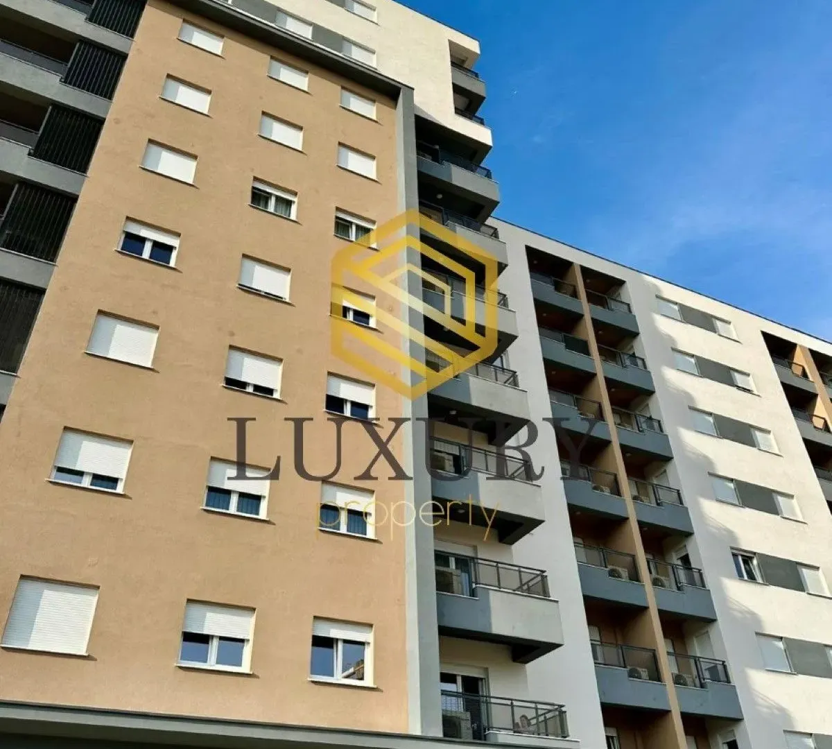 Izdavanje, jednosoban stan, 47m², Stari Aerodrom, Podgorica