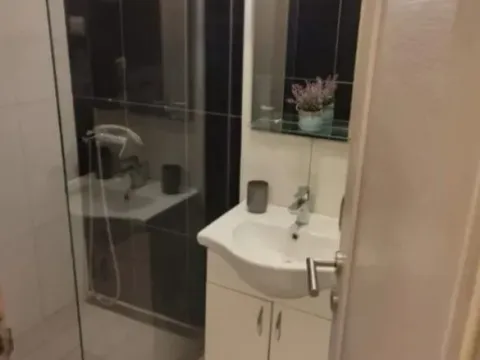 Prodaja, jednosoban stan, 43m², Dalmatinska ulica, Podgorica - image 11