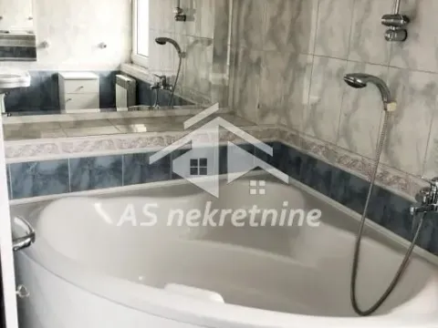 Izdavanje, četvorosoban stan, 144m², Vračar Hram, Vračar Sve Podlokacije - image 17