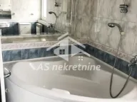 Izdavanje, četvorosoban stan, 144m², Vračar Hram, Vračar Sve Podlokacije - image 17