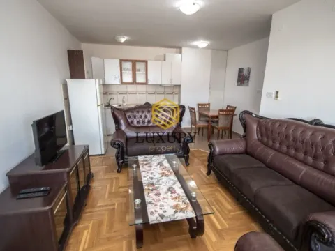Izdavanje, dvosoban stan, 57m², City Kvart, Podgorica
