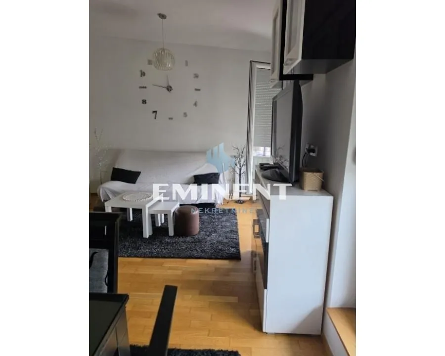 Rent, three bedroom apartment, 91m², Voždovac Sve Podlokacije, Beograd