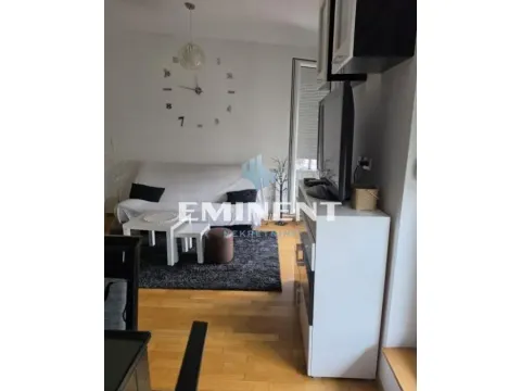 Rent, three bedroom apartment, 91m², Voždovac Sve Podlokacije, Beograd - image 1
