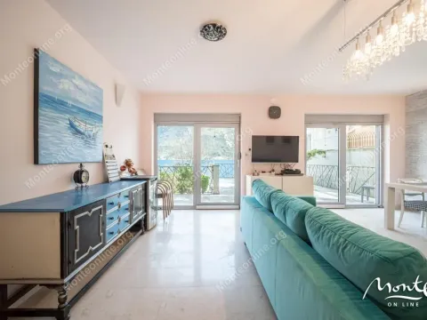 Sale, house, 484m², Stoliv, Kotor - image 2