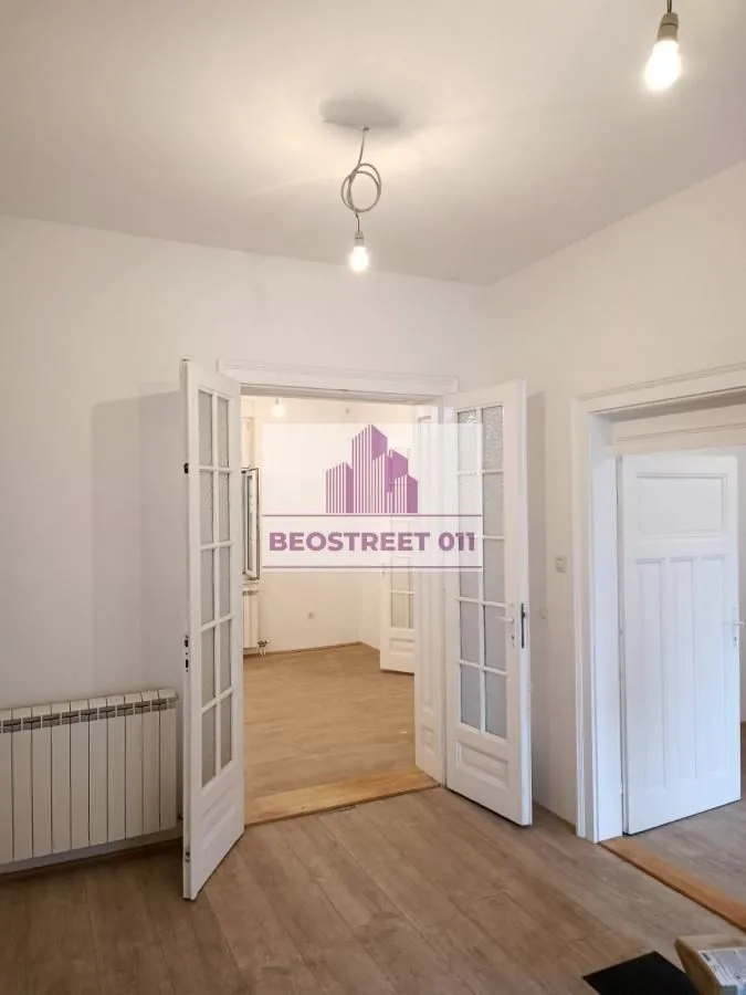 Prodaja, četvorosoban stan, 115m², Čubura, Beograd