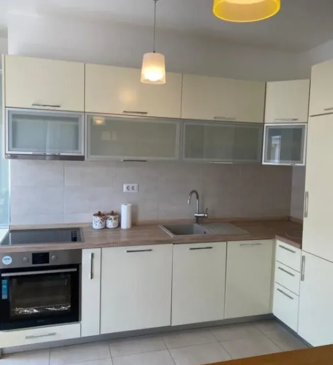 Izdavanje, jednosoban stan, 53m², City Kvart, Podgorica