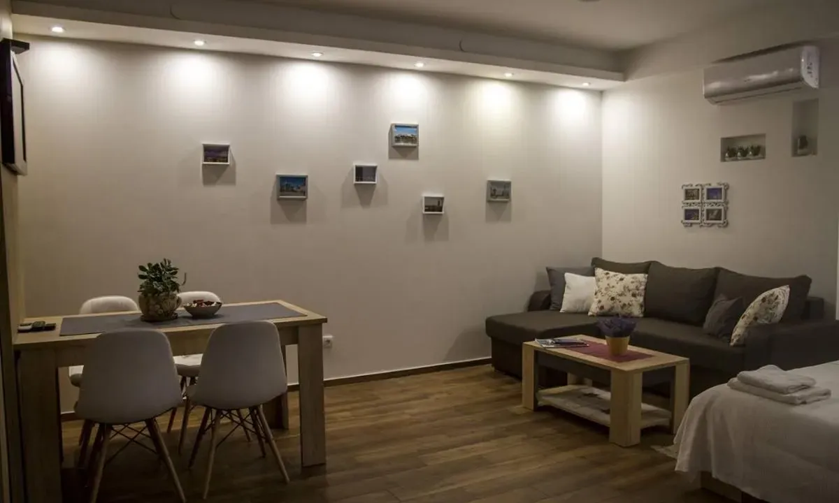 Izdavanje, jednosoban stan, 35m², Centar, Novi Sad
