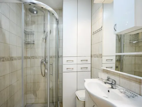Rent, two bedroom apartment, 65m², Stari Aerodrom, Podgorica - image 11