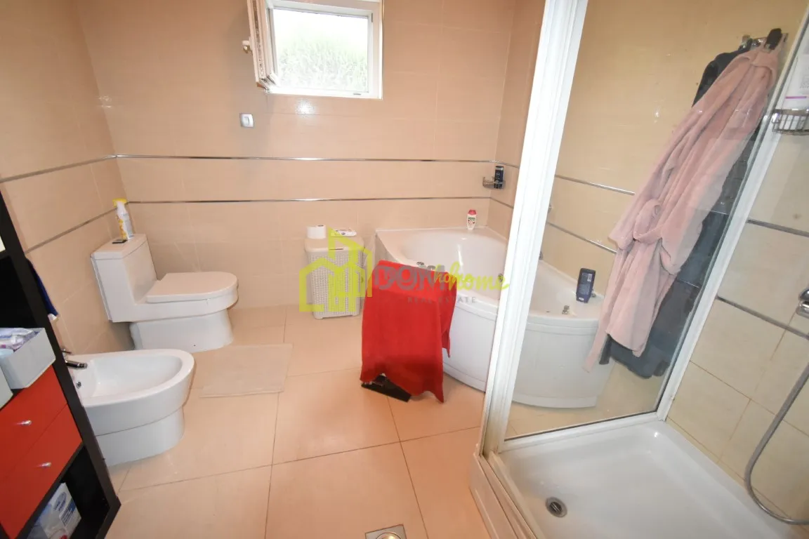 Prodaja, kuća, 212m², Donji Kokoti, Podgorica