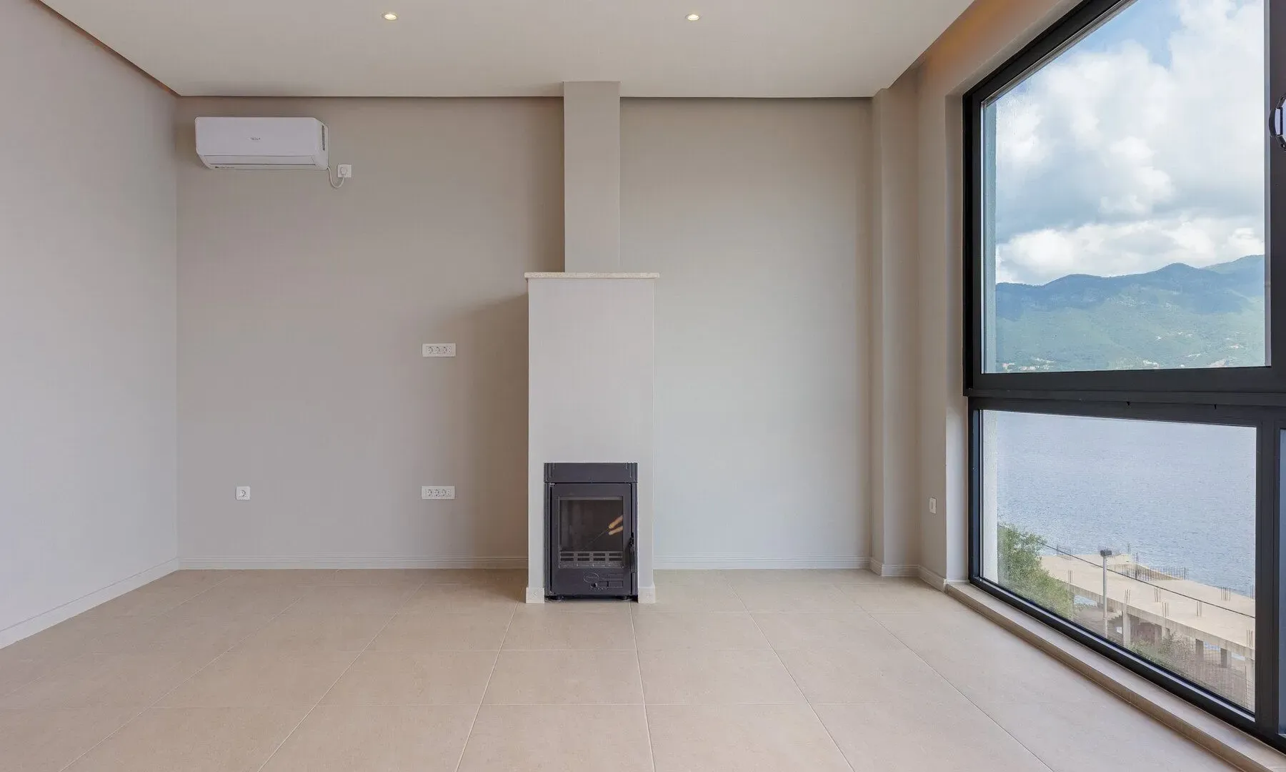 Prodaja, kuća, 200m², Krašići, Tivat