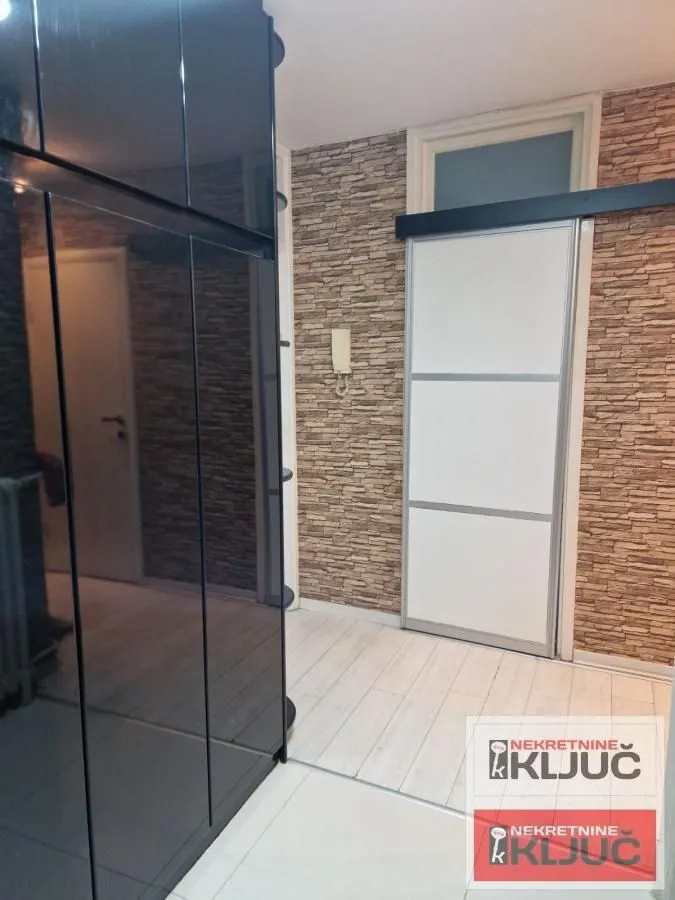 Prodaja, dvosoban stan, 55m², Novo naselje, Novi Sad