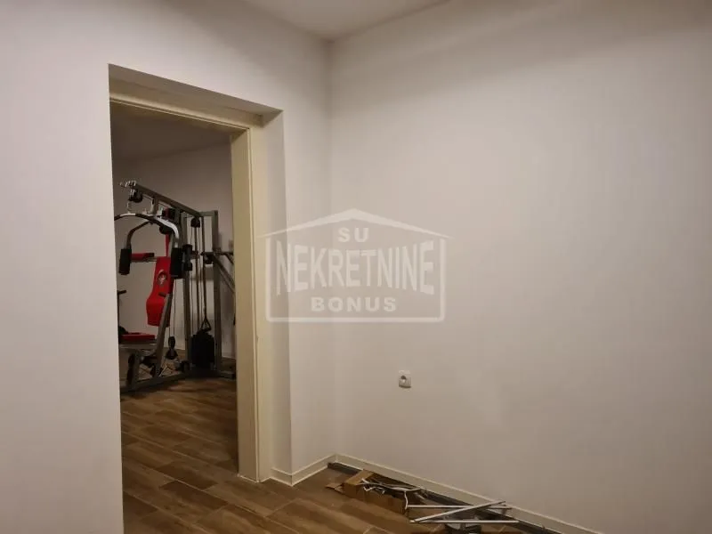 Prodaja, kuća, 250m², Aleksandrovo, Subotica