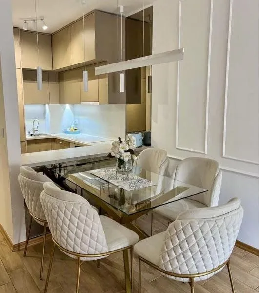 Izdavanje, dvosoban stan, 69m², Budva, Crna Gora