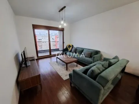 Izdavanje, dvosoban stan, 69m², City Kvart, Podgorica - image 1