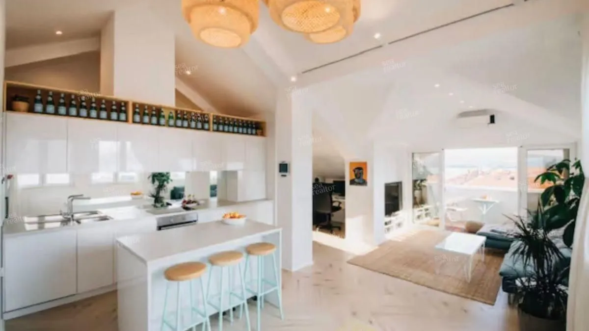 Prodaja, dvosoban stan, 85m², Centar, Tivat