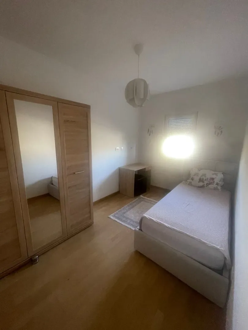 Izdavanje, dvosoban stan, 66m², Pobrežje, Podgorica
