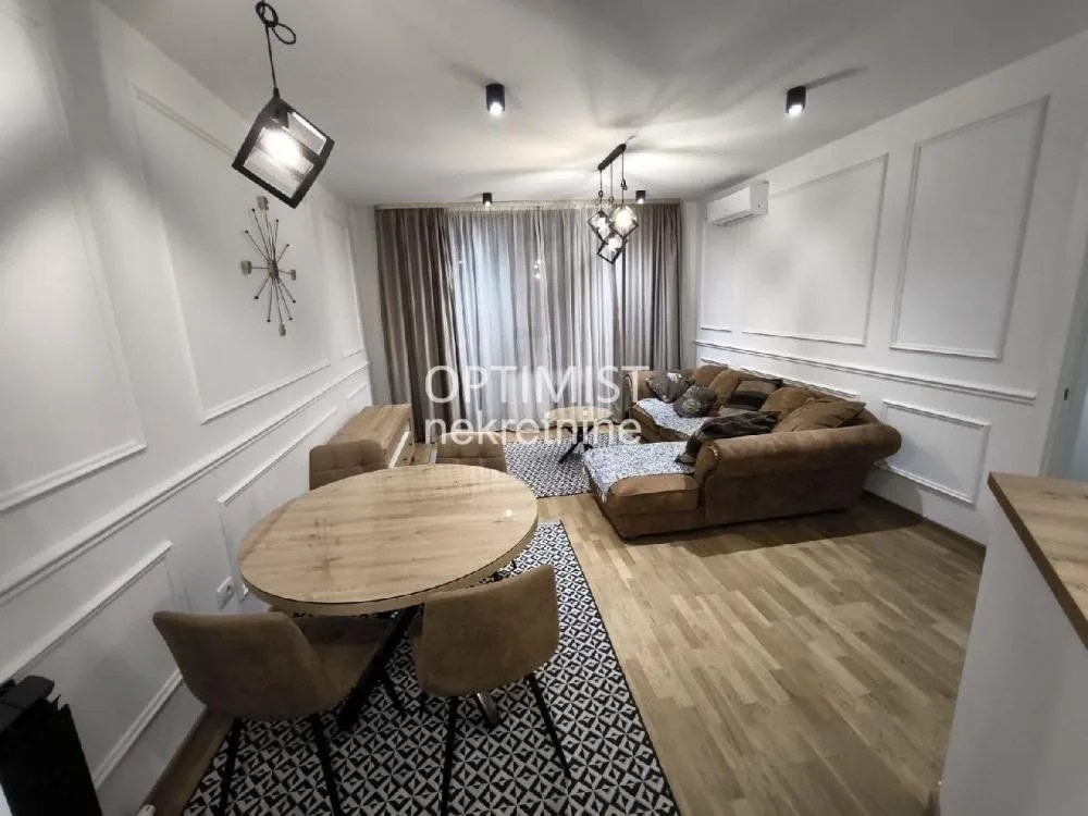 Izdavanje, trosoban stan, 59m², Južni Bulevar, Vračar Sve Podlokacije