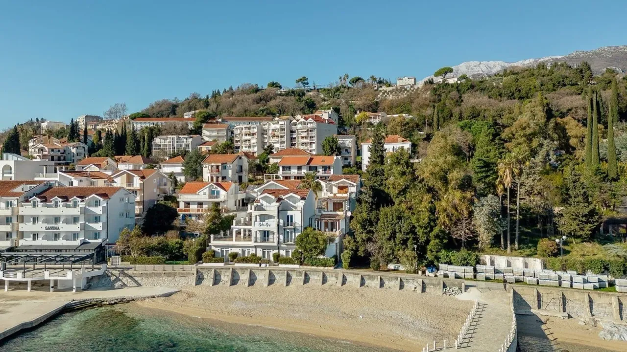 Prodaja, dvosoban stan, 130m², Savina, Herceg Novi