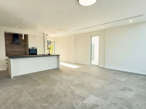 Prodaja, dvosoban stan, 150m², Krašići, Tivat - image 6