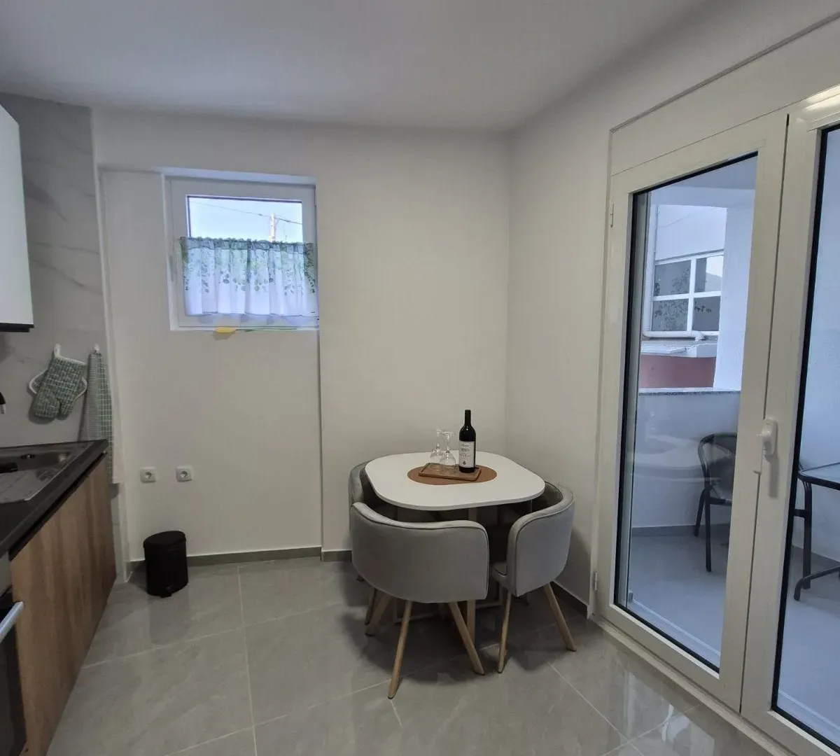 Rent, studio apartment, 37m², Bjeliši, Bar