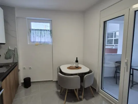 Rent, studio apartment, 37m², Bjeliši, Bar - image 2