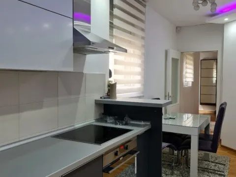 Izdavanje, trosoban stan, 60m², Dorćol Sve Podlokacije, Beograd - image 3