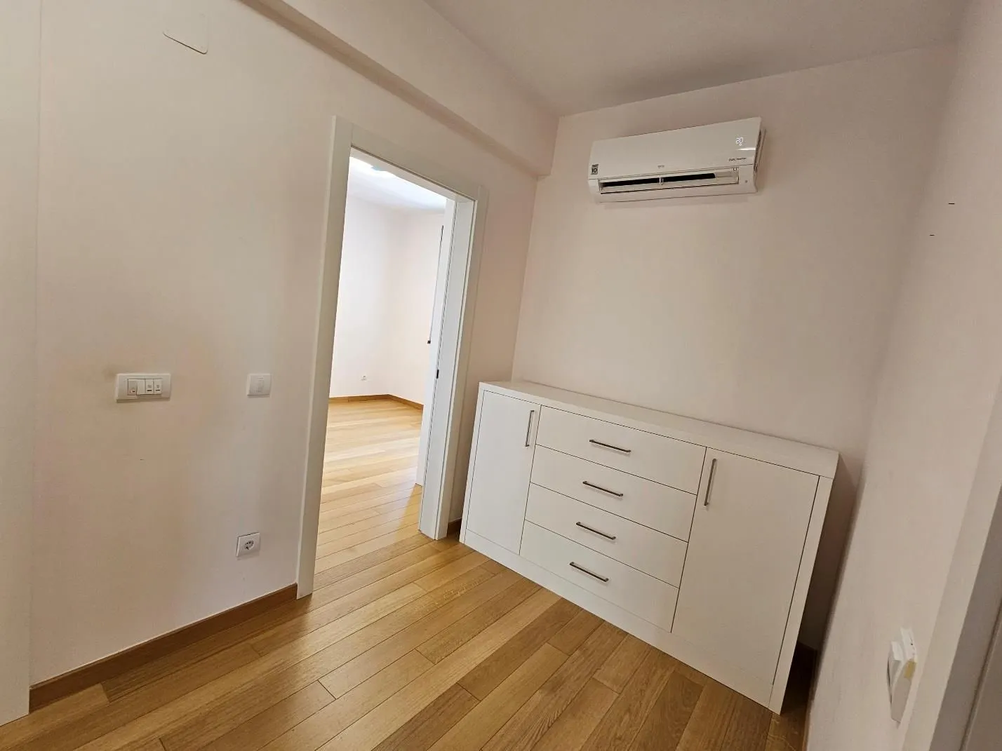 Rent, apartment, 136m², Kalenić Pijaca, Vračar Sve Podlokacije