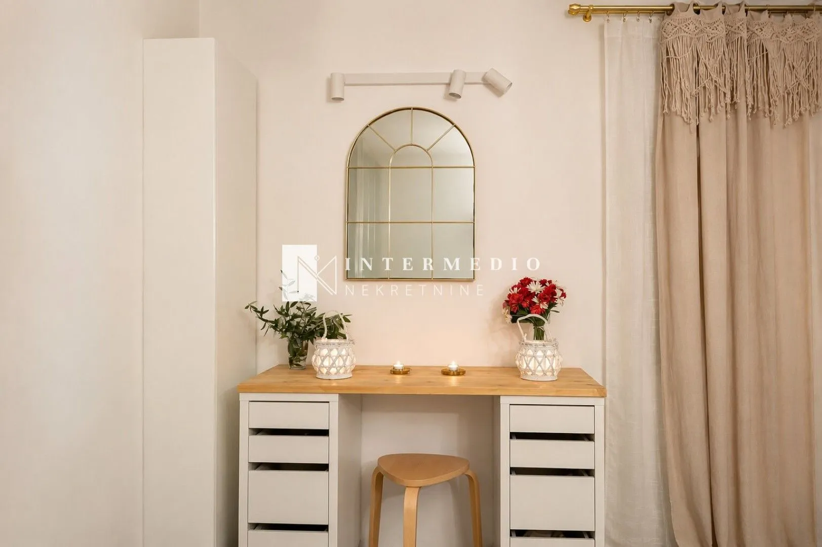 Prodaja, jednosoban stan, 57m², Srbina, Herceg Novi