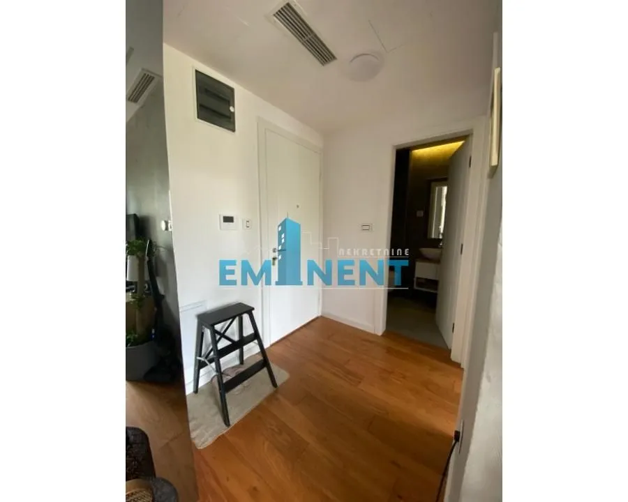 Izdavanje, stan, 41m², Savski Venac, Beograd