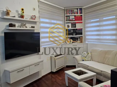 Sale, two bedroom apartment, 52m², Stari Aerodrom, Podgorica - image 10