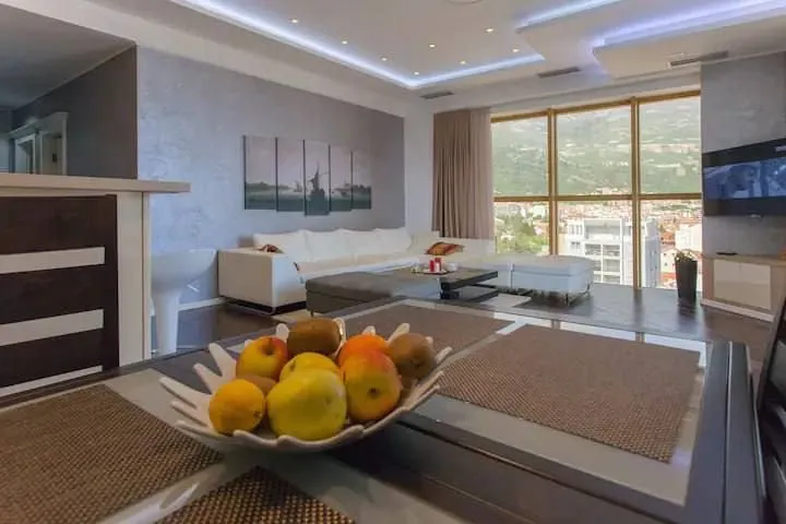 Rent, two bedroom apartment, 89m², Centar, Budva