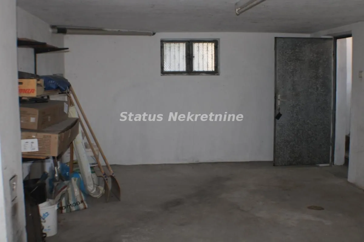 Prodaja, kuća, 372m², Bački Petrovac, Novi Sad