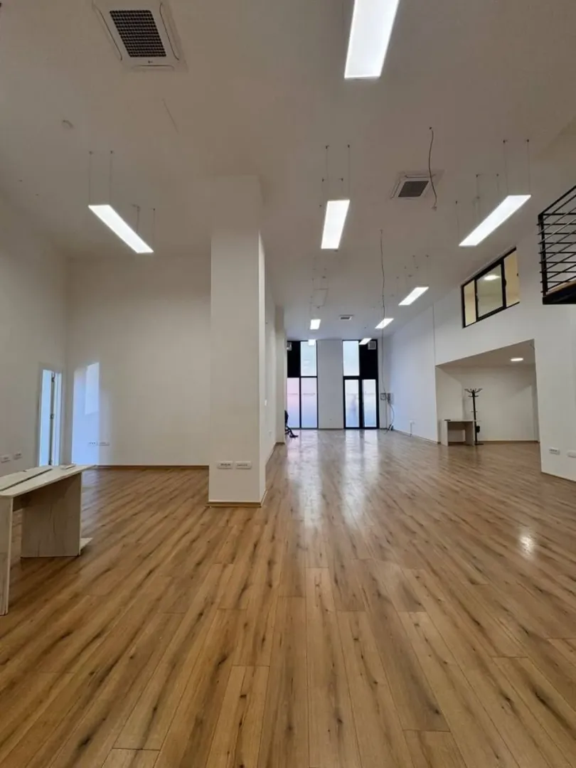 Rent, office space, 200m², Bečići, Budva