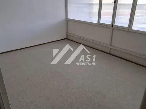 Izdavanje, poslovni prostor, 52m², Grbavica, Novi Sad Sve Podlokacije - image 3