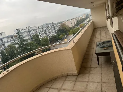 Spacious terrace with a view of the city. - image 9