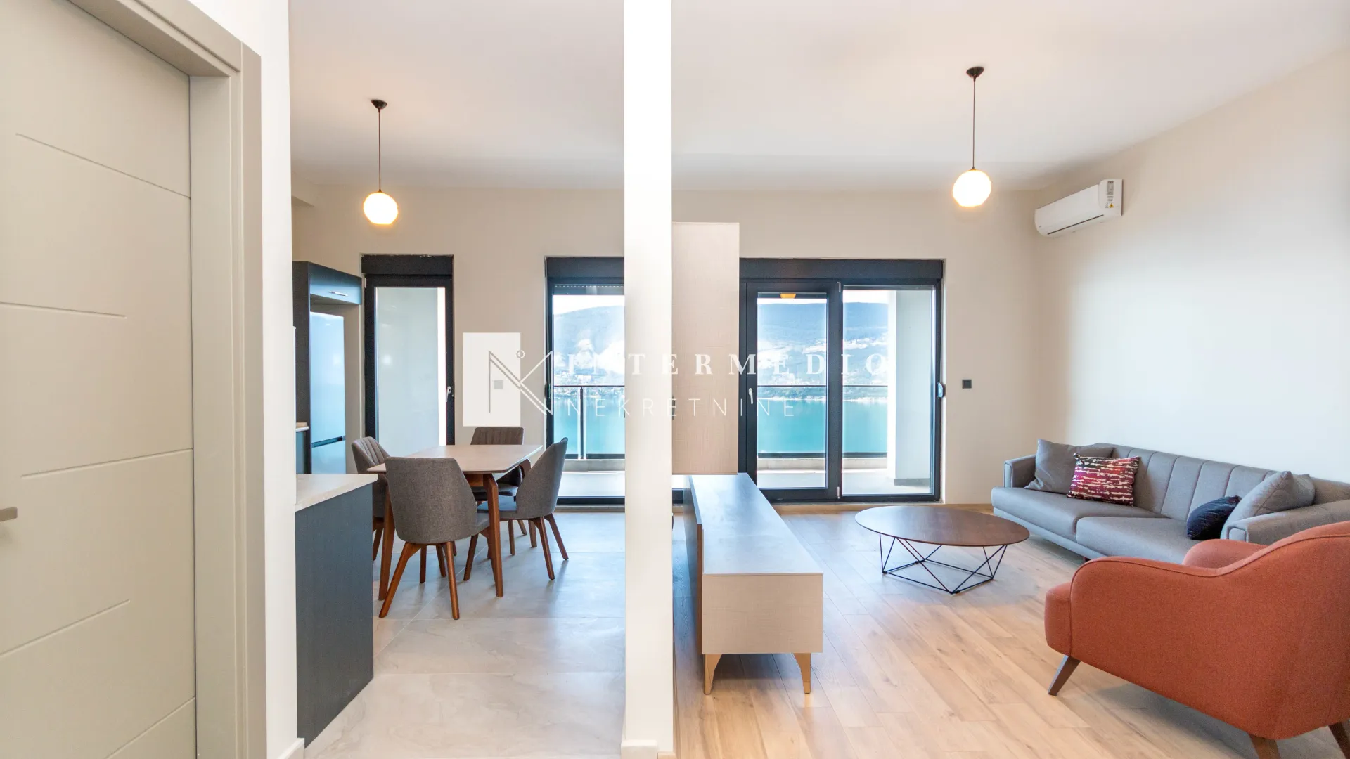 Prodaja, dvosoban stan, 86m², Topla, Herceg Novi