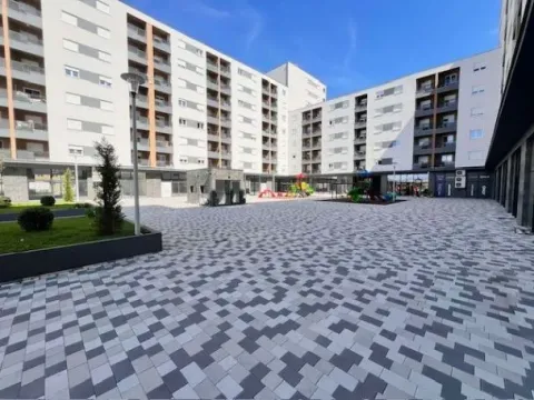 Izdavanje, poslovni prostor, 283m², Stari Aerodrom, Podgorica - image 3