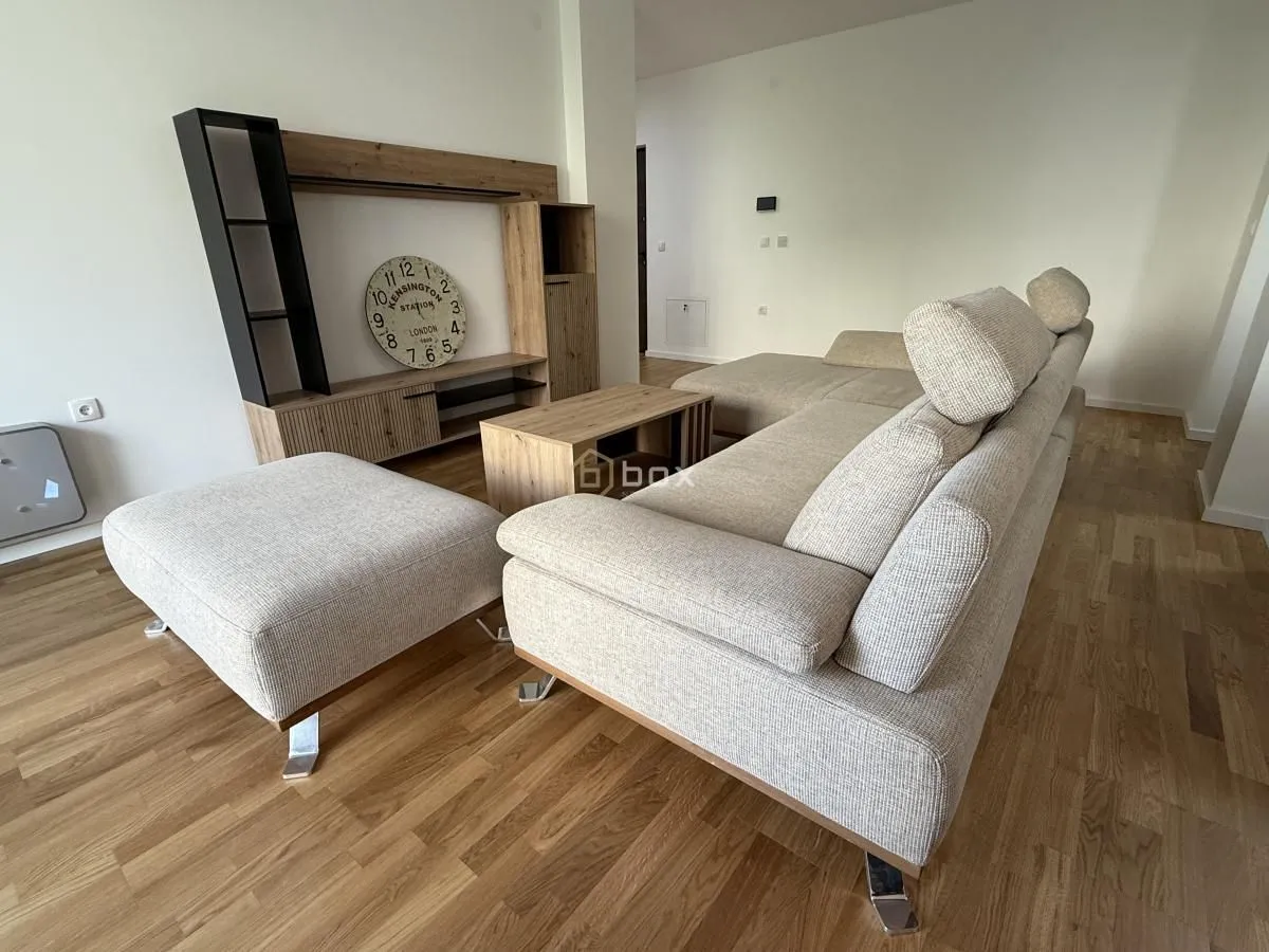 Rent, two bedroom apartment, 72m², Medijana, Niš