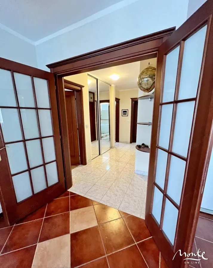 Sale, three bedroom apartment, 132m², Stoliv, Kotor