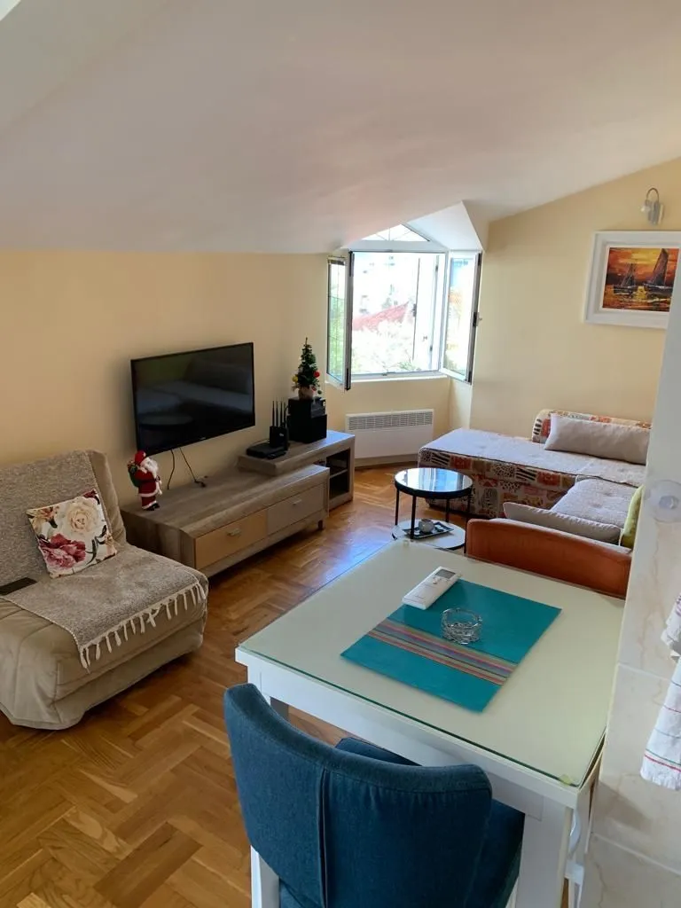 Rent, one bedroom apartment, 50m², Budva, Crna Gora