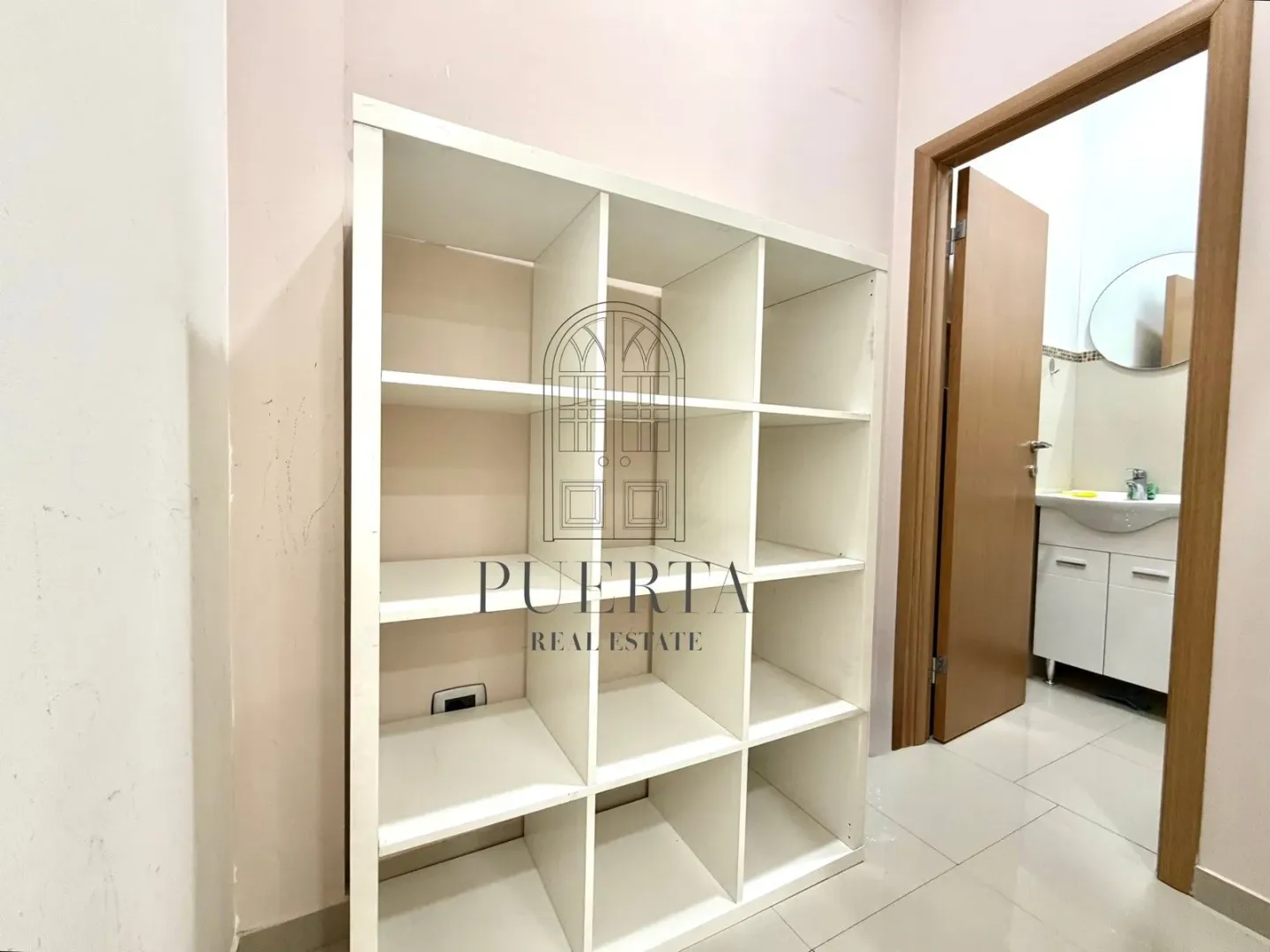 Rent, office space, 21m², Preko Morače, Podgorica