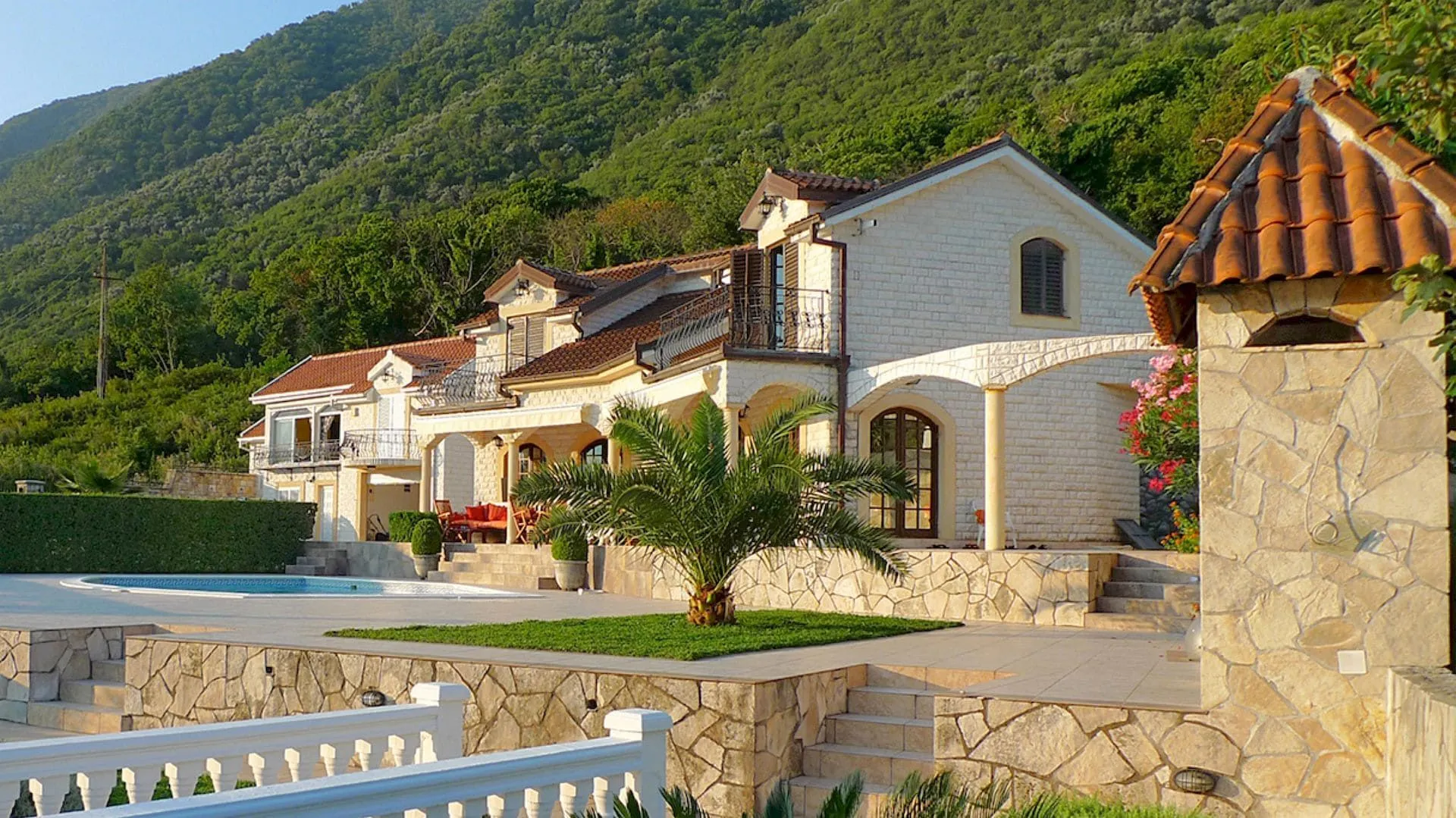 Sale, house, 278m², Stoliv, Kotor