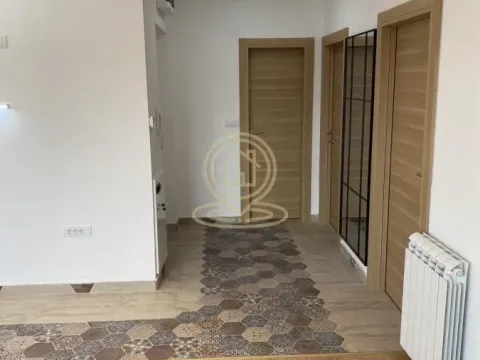 Izdavanje, poslovni prostor, 73m², Stari Grad, Beograd - image 2