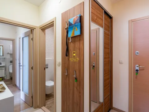 Sale, two bedroom apartment, 72m², City Kvart, Podgorica - image 5