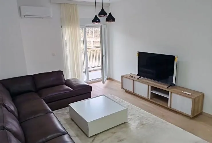 Izdavanje, dvosoban stan, 79m², Momišići, Podgorica