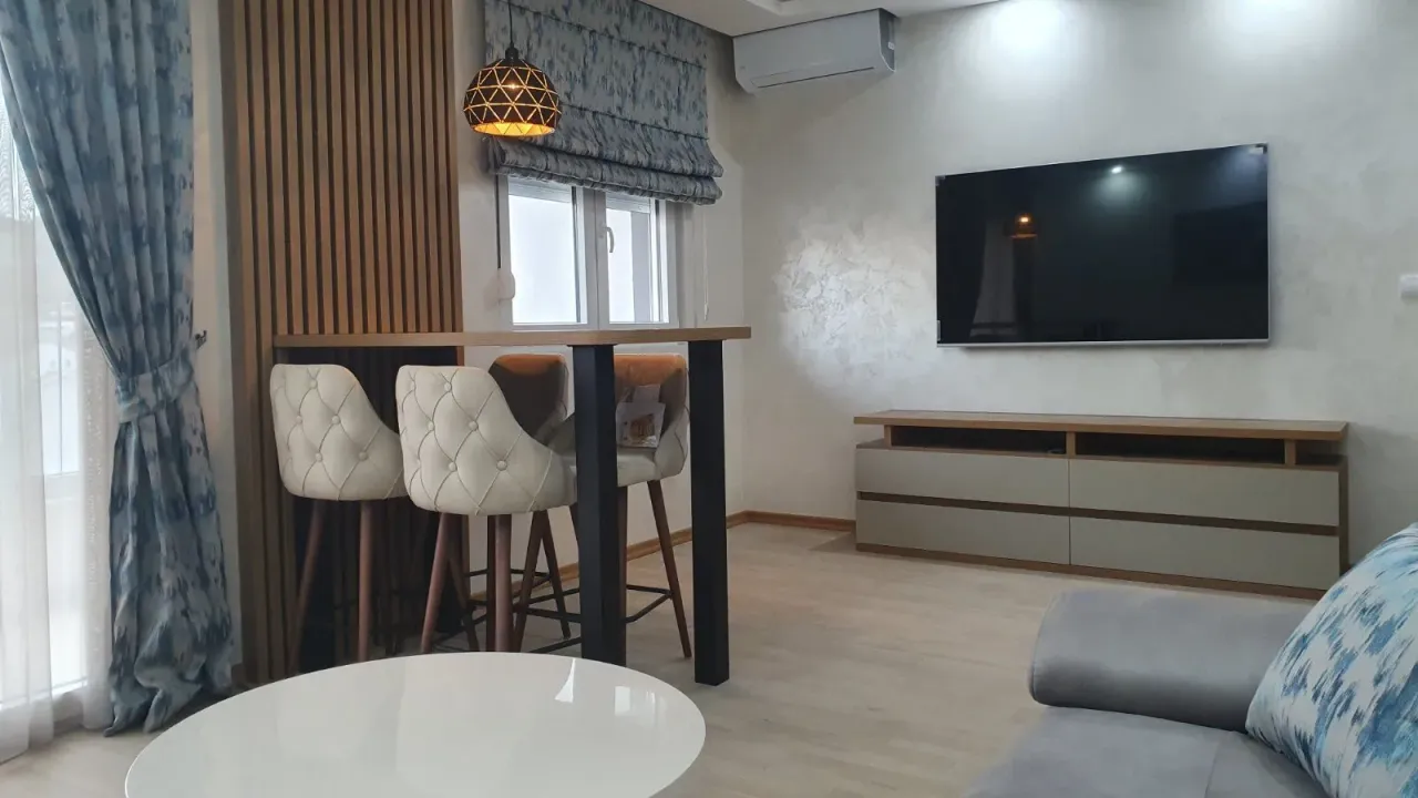 Prodaja, dvosoban stan, 70m², Budva, Crna Gora