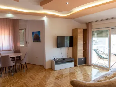 Izdavanje, jednosoban stan, 46m2, Ljubović, Podgorica Izdavanje, jednosoban stan, 46m2, Ljubović, Podgorica