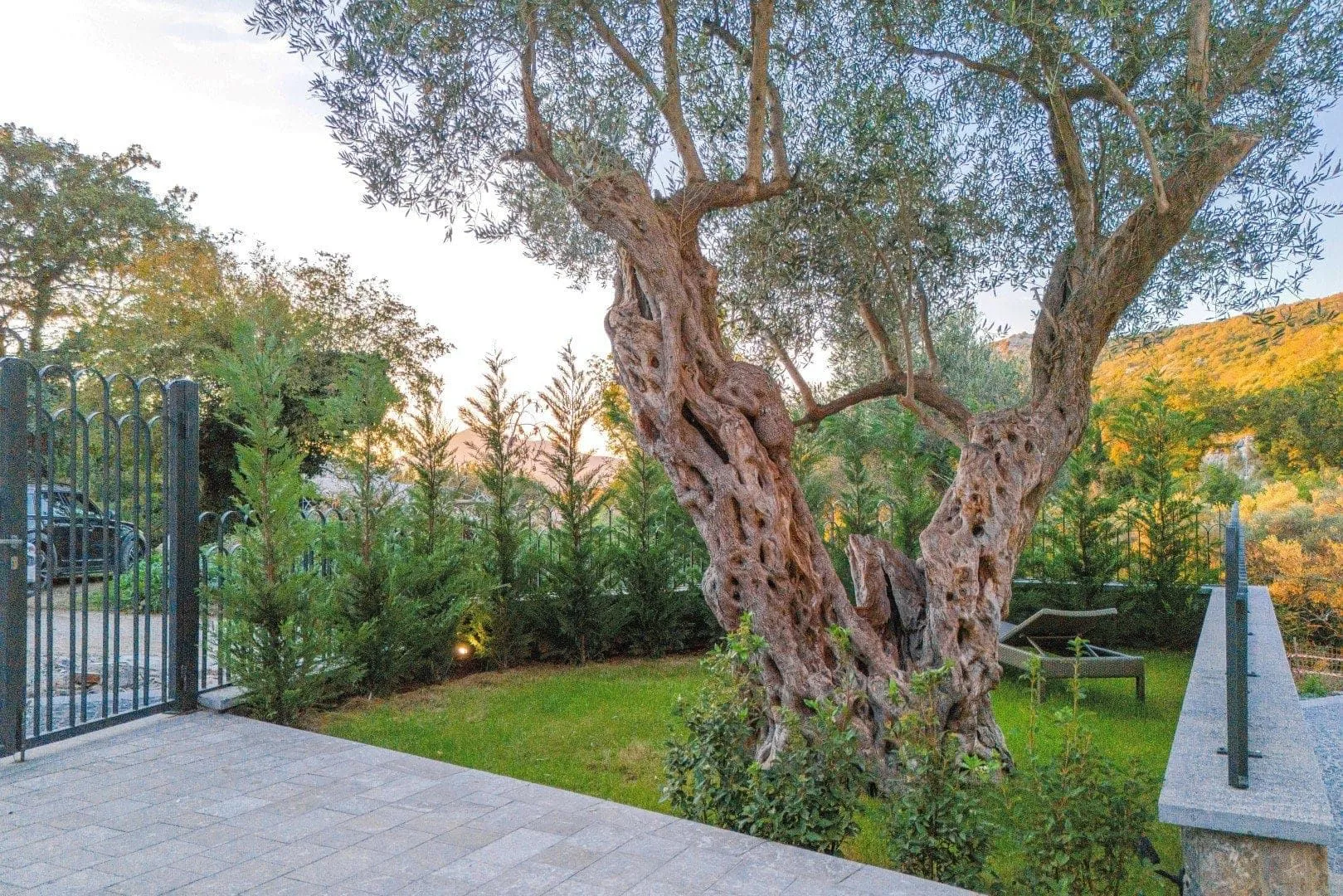 Sale, house, 240m², Kamenovo, Budva